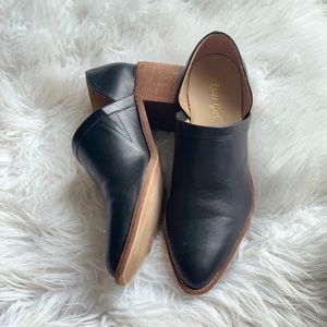 Women black ankle boots